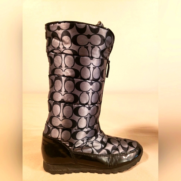 STYLISH AUTHENTIC COACH RAIN BOOTS - Picture 7 of 11